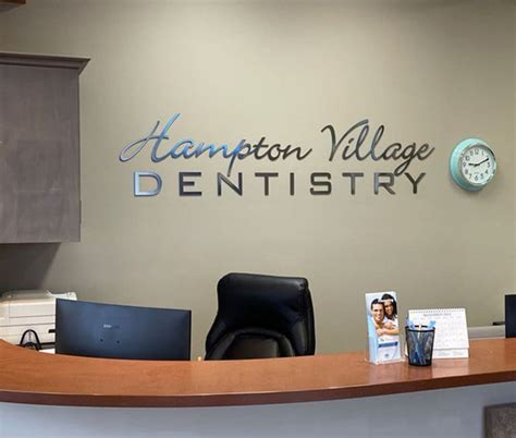 HAMPTON VILLAGE DENTISTRY .